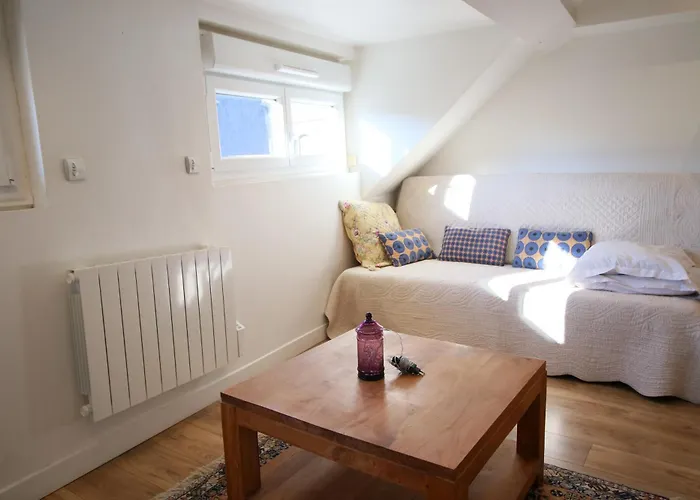 Le Petit Nid En Plein Centre-ville De ! *